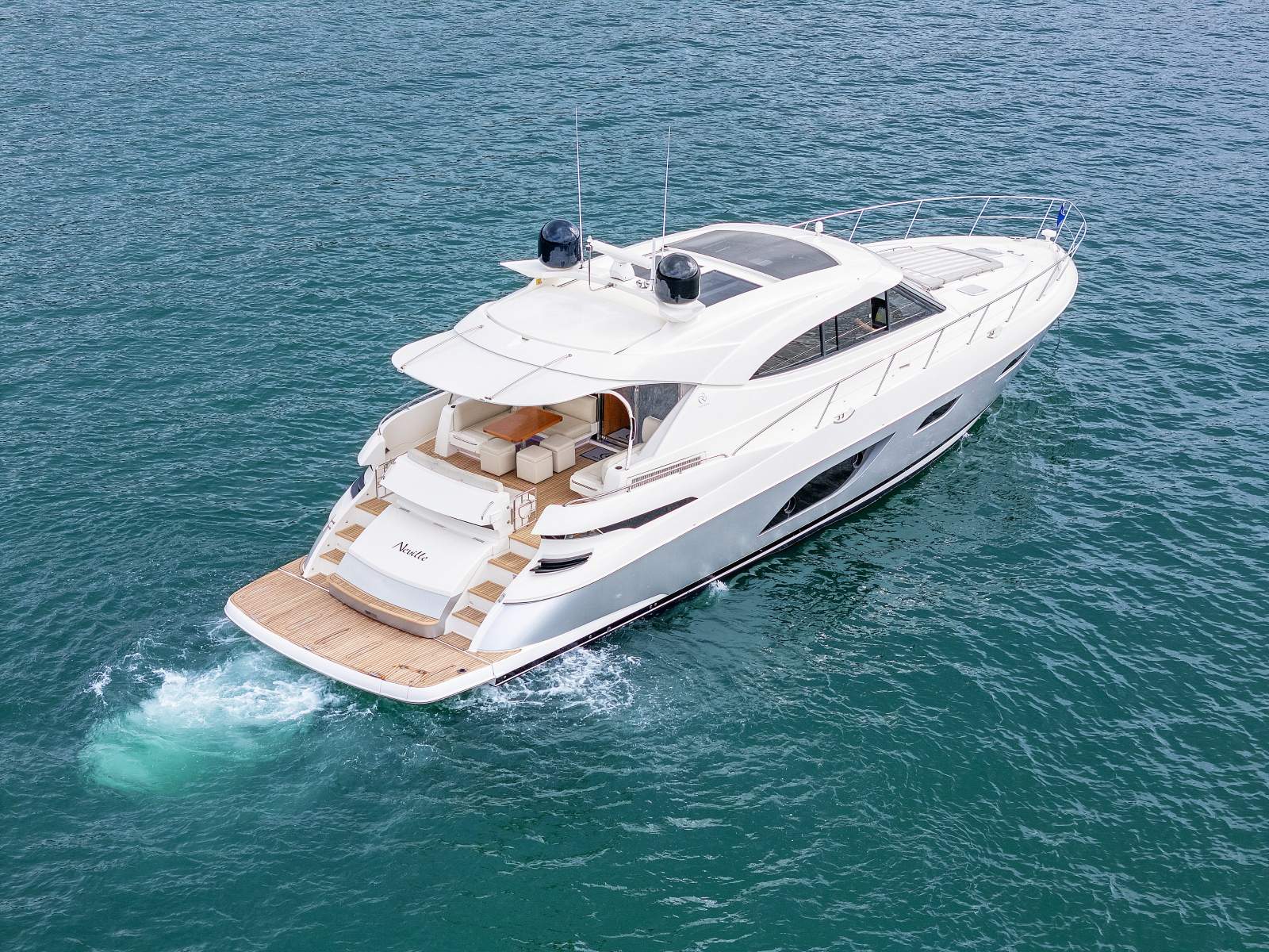 Riviera 6000 Sport Yacht Platinum Edition
