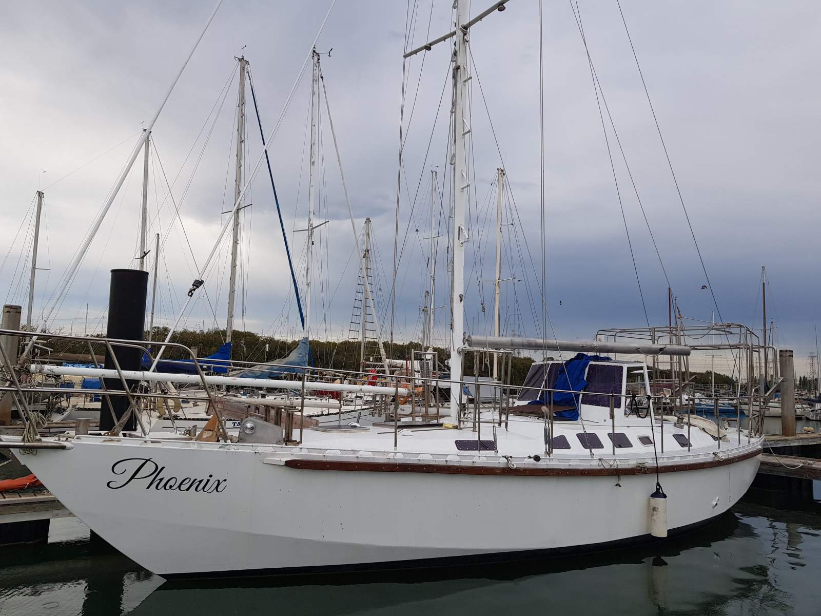 Bruce Roberts Mauritius Offshore 43ft