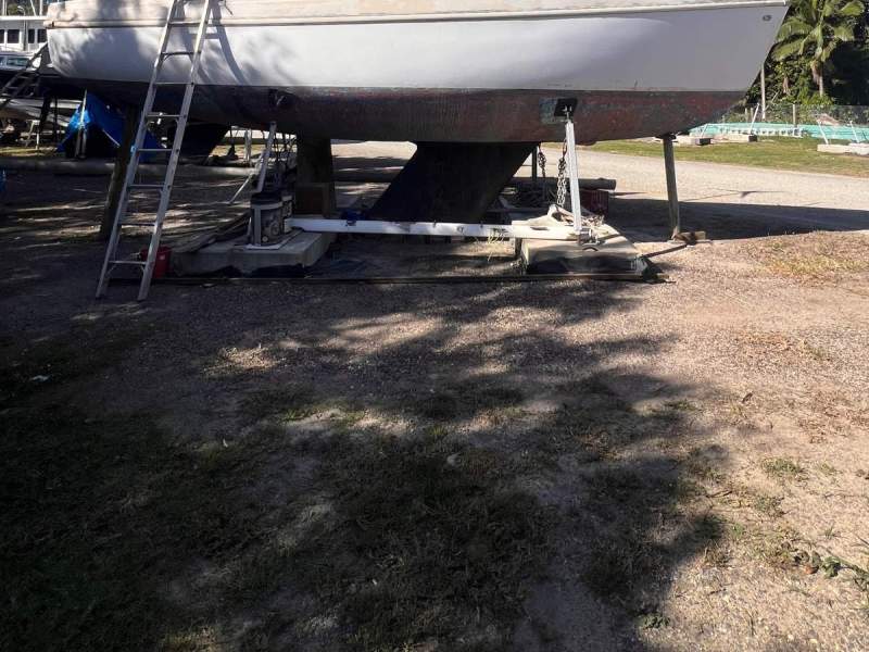 Columbia 27 Sloop