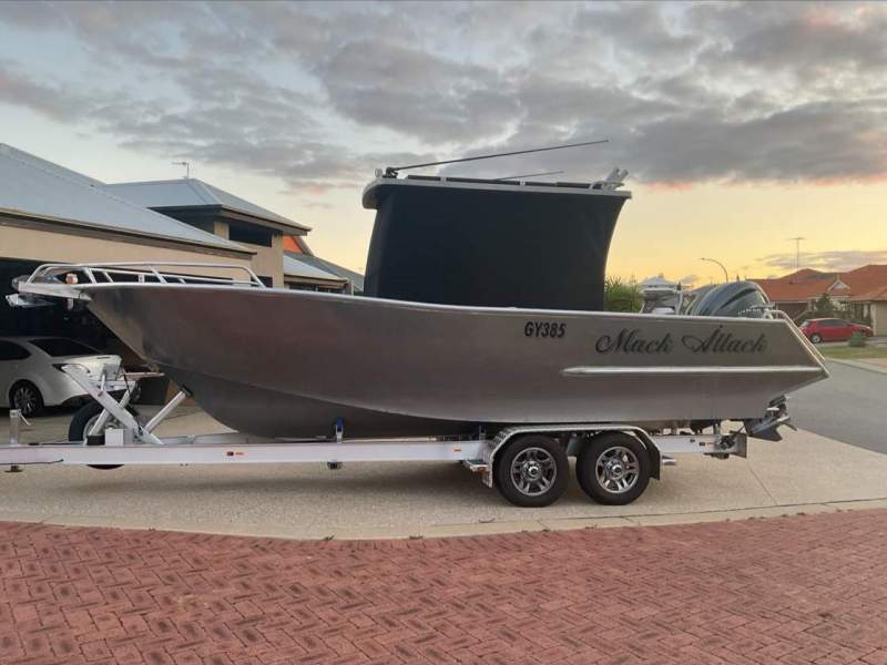 Oceanic Fabrication 6.8 Centre Console