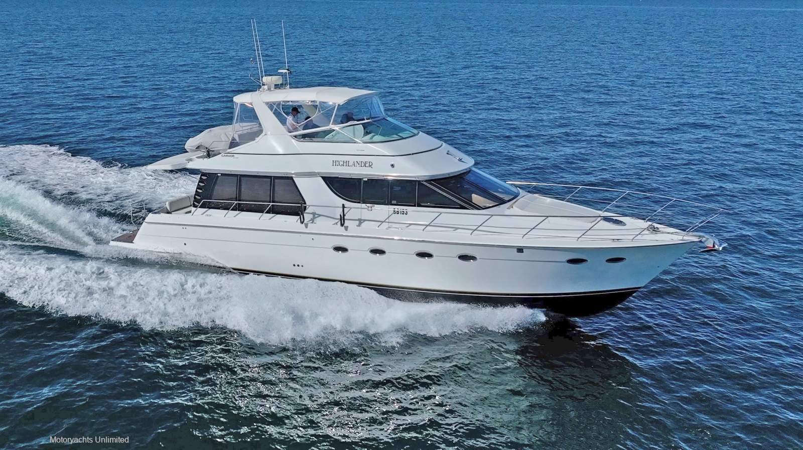 Carver 530 Voyager Once You're Aboard, You Won't Want to Leave:Carver Voyager 53