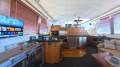 Carver 530 Voyager Once You're Aboard, You Won't Want to Leave:Saloon / galley