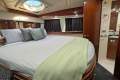 Carver 530 Voyager Once You're Aboard, You Won't Want to Leave:Forward guest stateroom