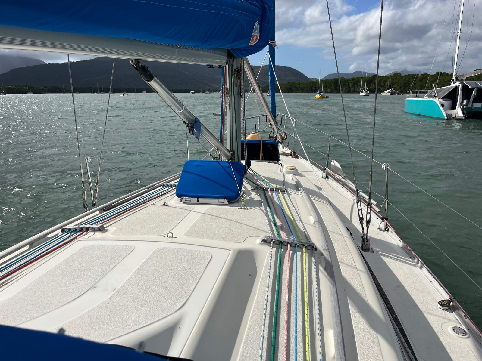 Cavalier 395 Very Nice condition an inspection will impress