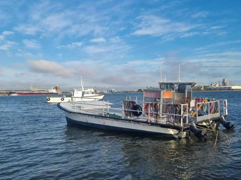 Powered Barge and Crane Package