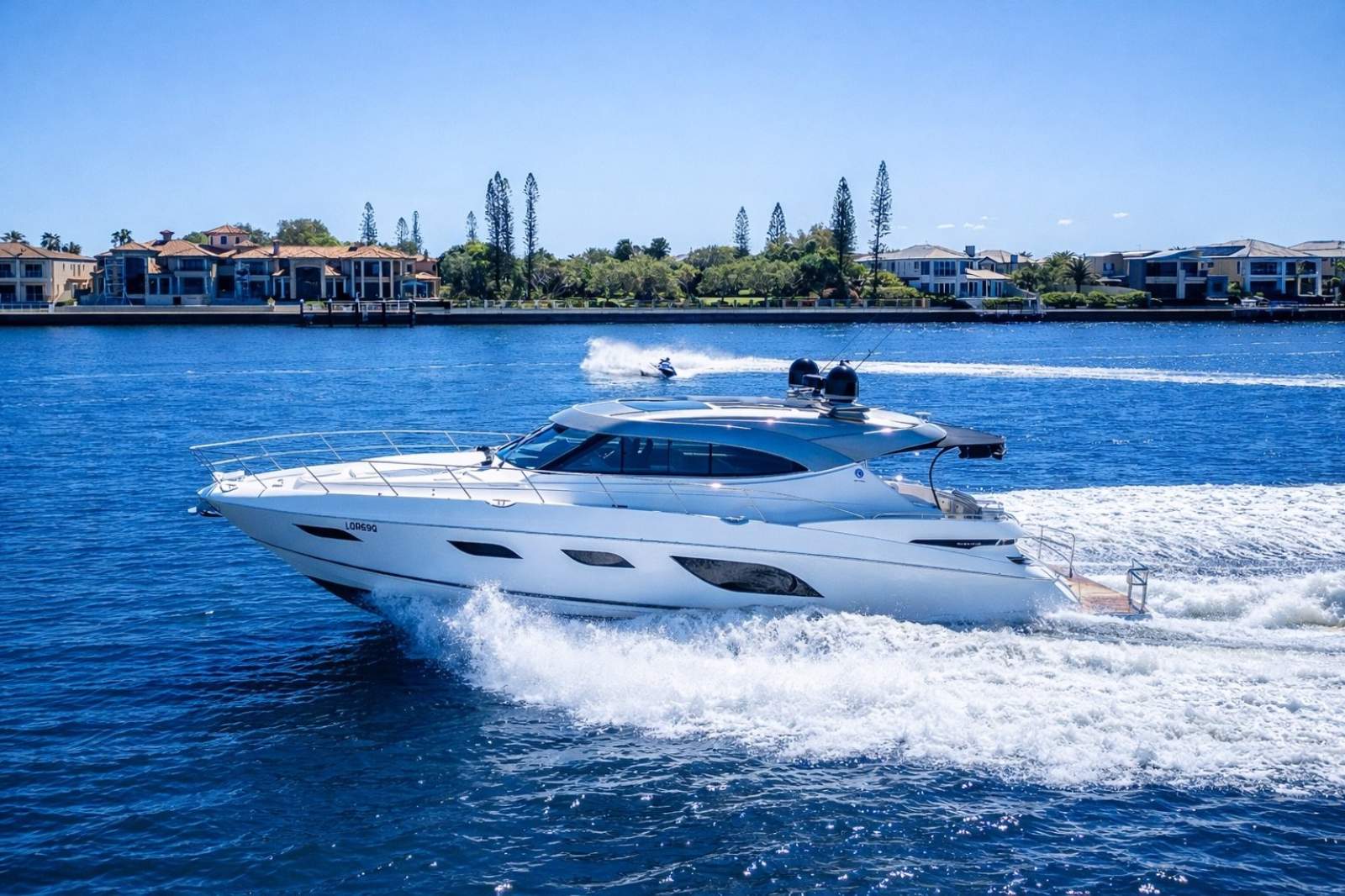 Riviera 6000 Sport Yacht Platinum Edition 2025