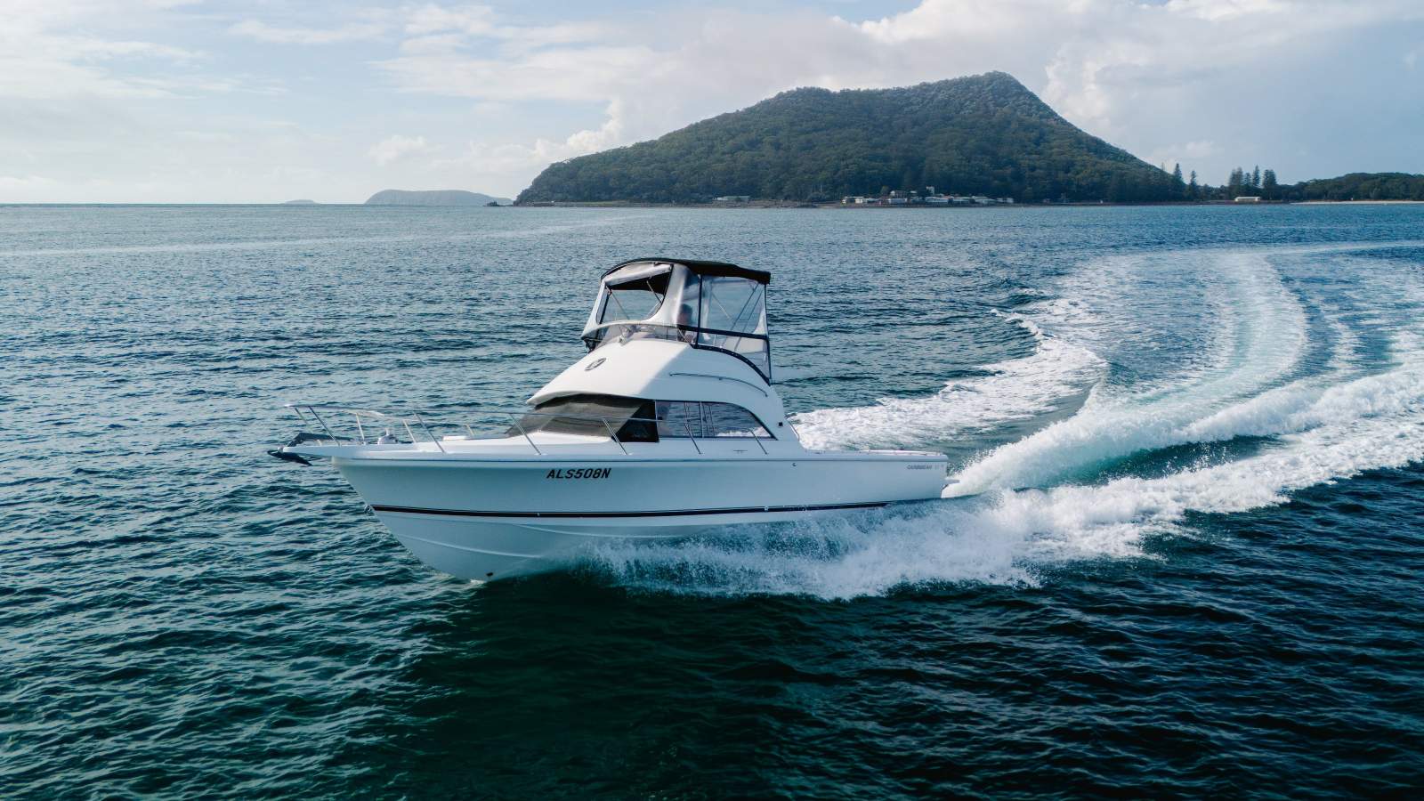 Caribbean 27 Flybridge Sports Fisherman, No Antifoul - Airdock included