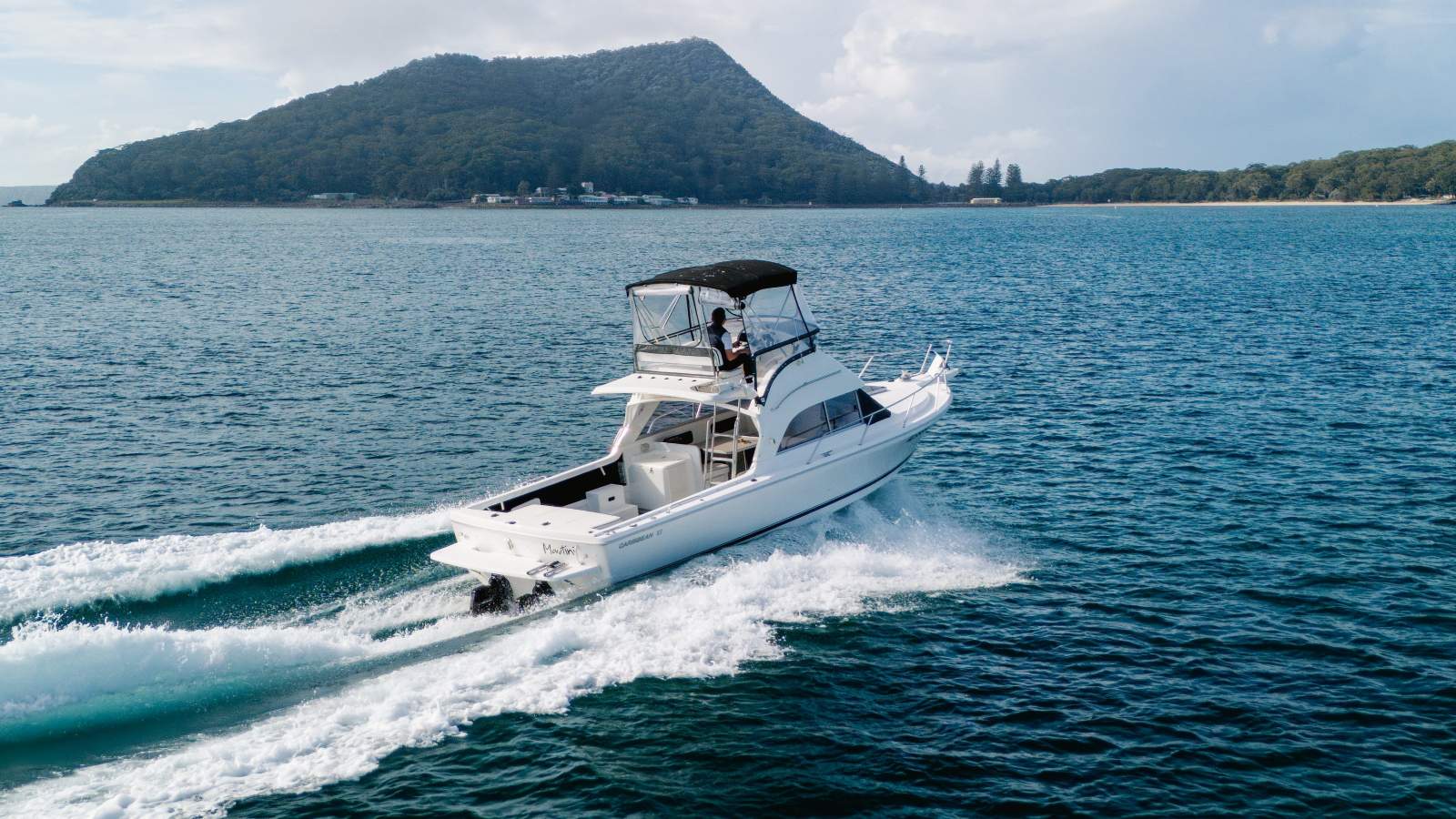Caribbean 27 Flybridge Sports Fisherman, No Antifoul - Airdock included