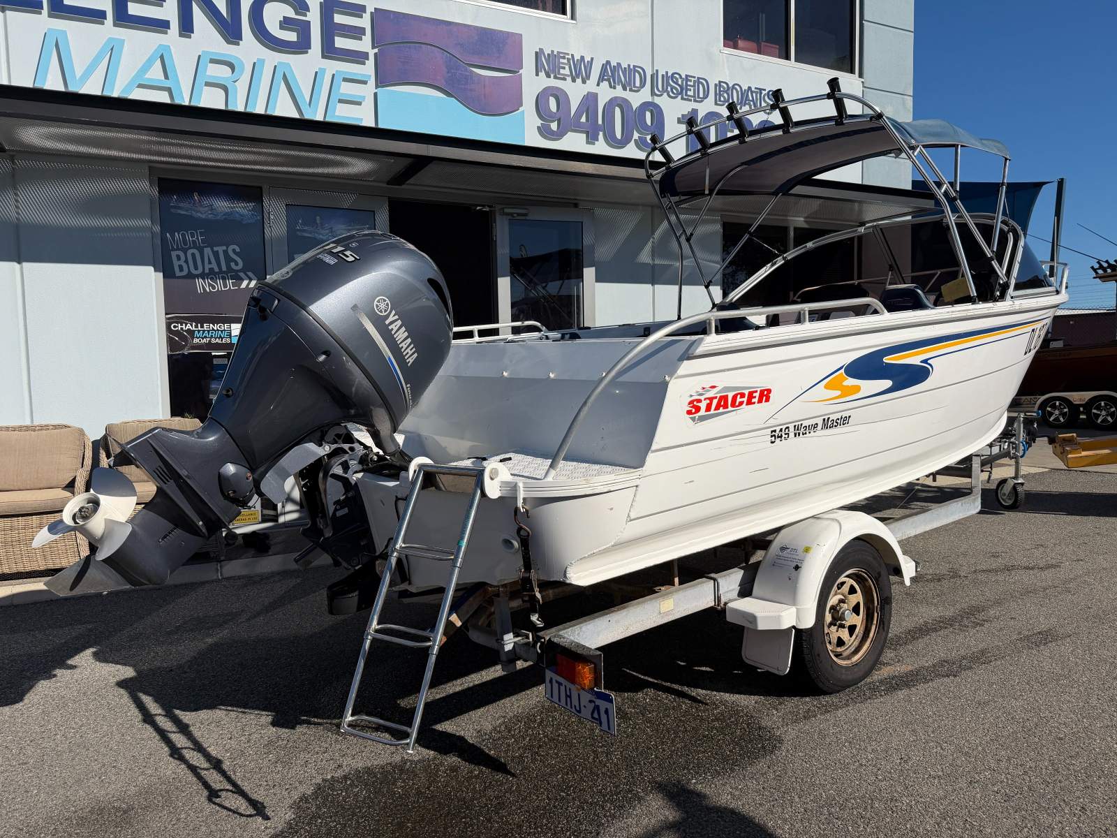 Stacer 549 Wave Master With 2015 Yamaha 115HP 4-Stroke (147 hours)