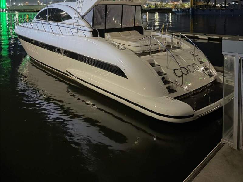 Mangusta 72