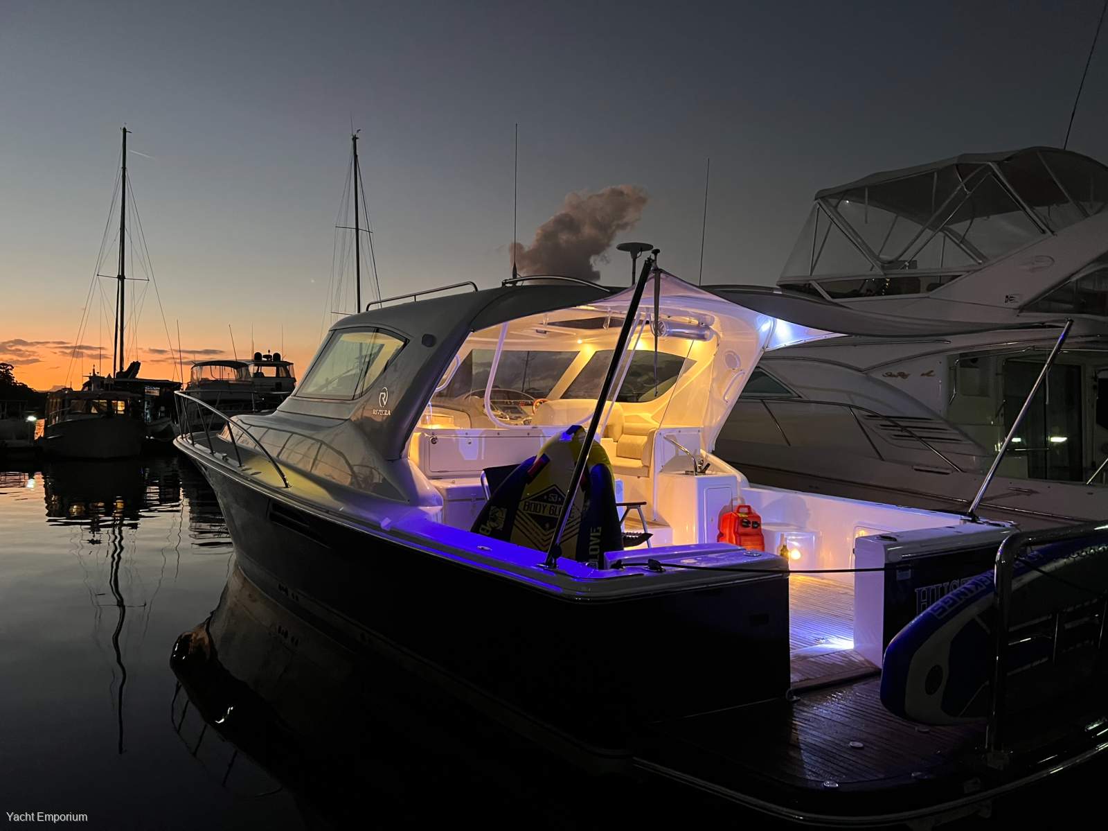 Riviera 4000 Offshore Hardtop Platinum Series