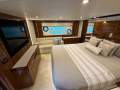 Riviera 6000 Sport Yacht