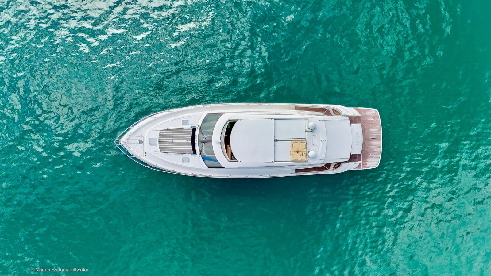 Riviera 5800 Sport Yacht