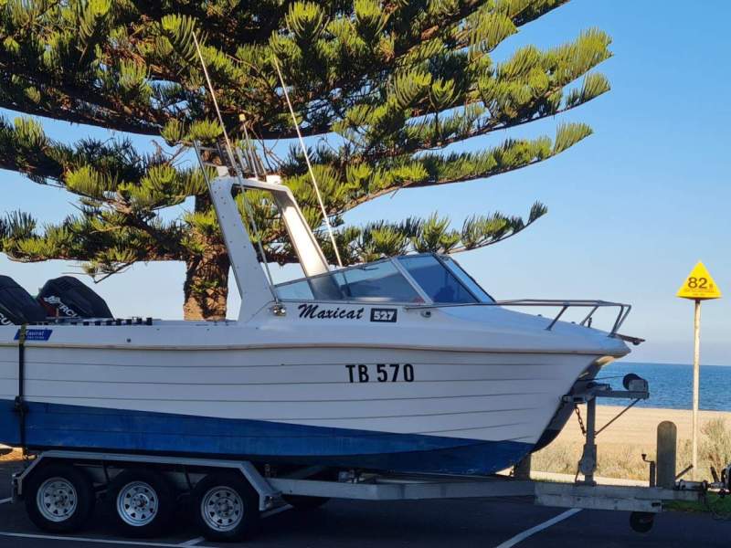 Maxicat 527 Twin 90hp Suzuki 4 stroke outboards
