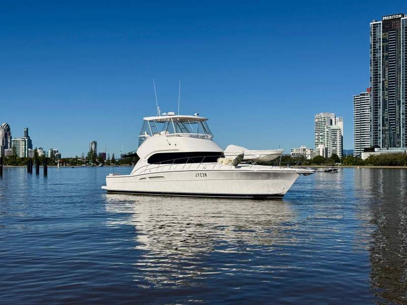 Riviera 47 Flybridge