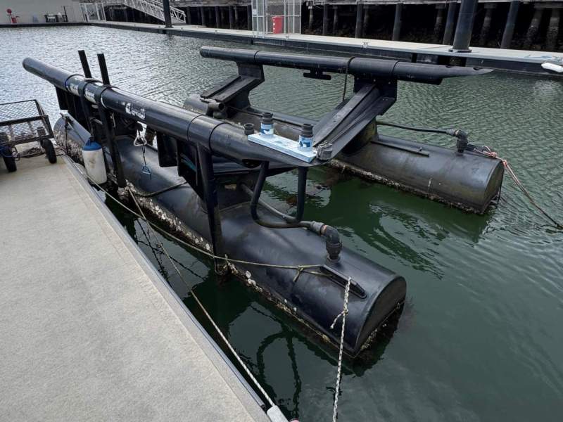 M230 Air Berth Boat Lift