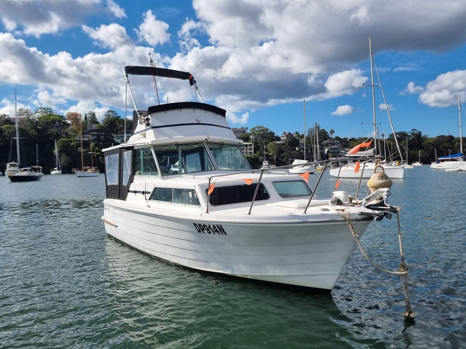 Mariner 26 Pacer Flybridge Cruiser