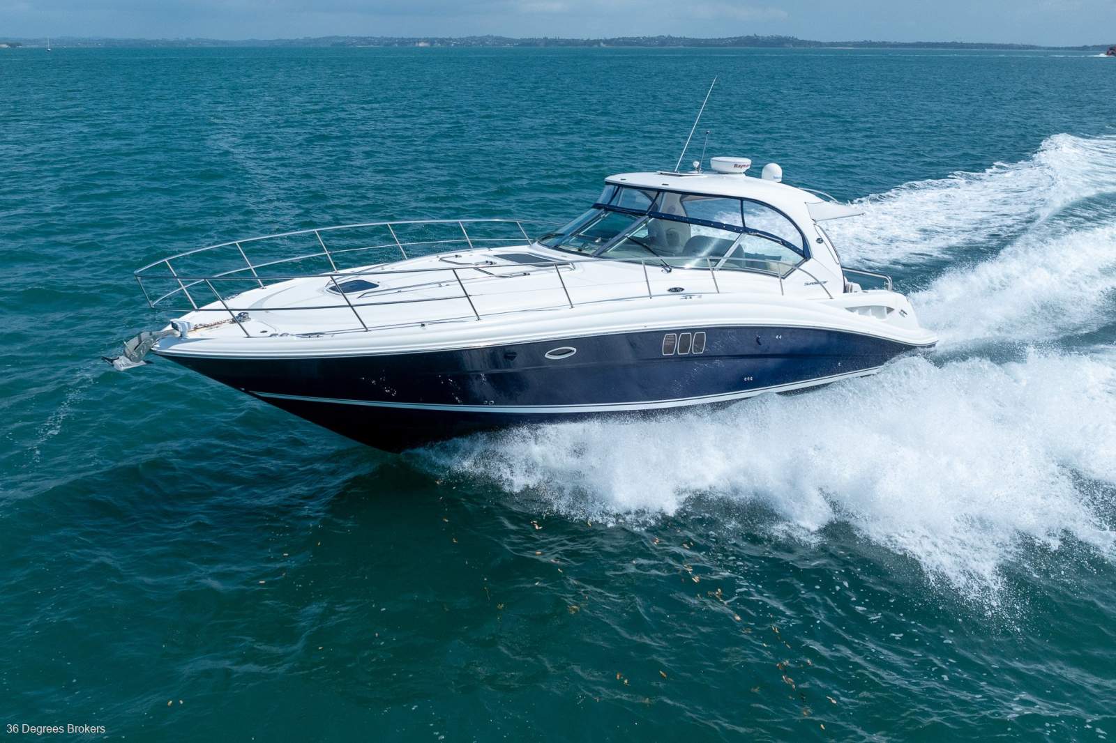 Sea Ray 44 Sundancer