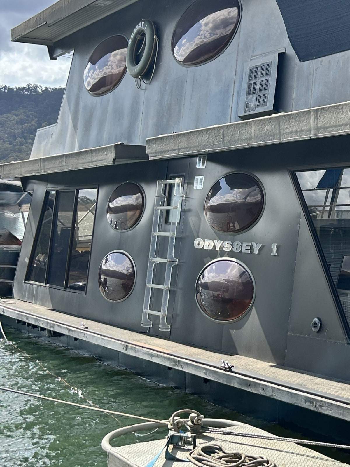 Odyssey:Eildon Houseboat - Odyssey - Side ViewSide View