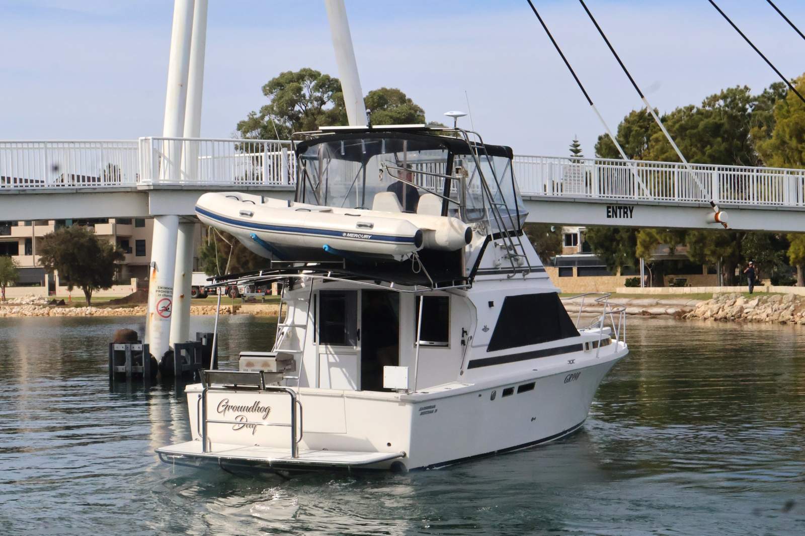 Bertram Caribbean 31 Flybridge Cruiser - Classic Diesel Offshore Performer!
