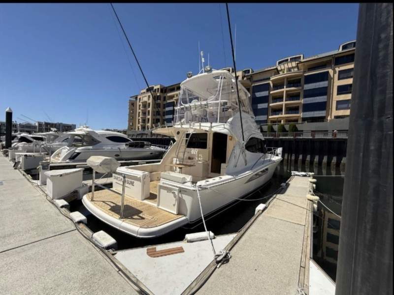 Riviera 42 Flybridge