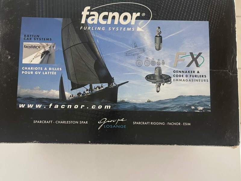 Lagoon 400,420,440, Furler