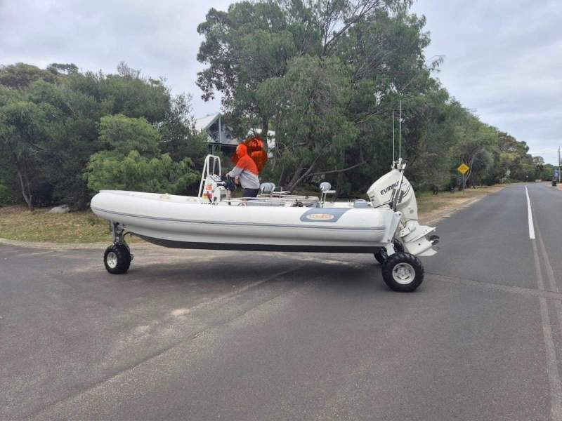 Sealegs 7.1 RIB AWD boat