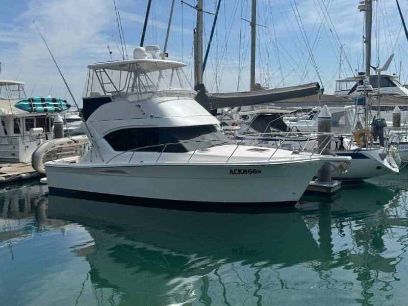 Riviera 3350 Flybridge