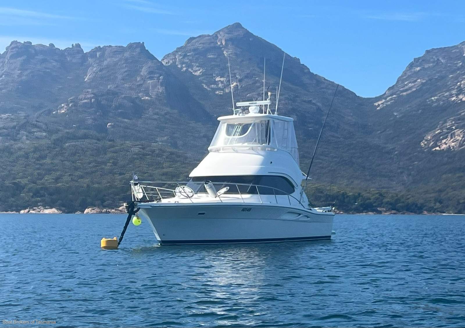 Riviera 37 Platinum with a generator and bowthruster