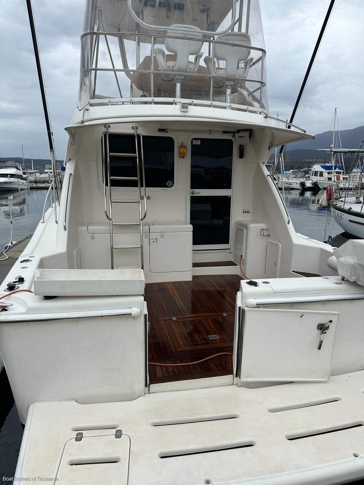 Riviera 37 Platinum with a generator and bowthruster