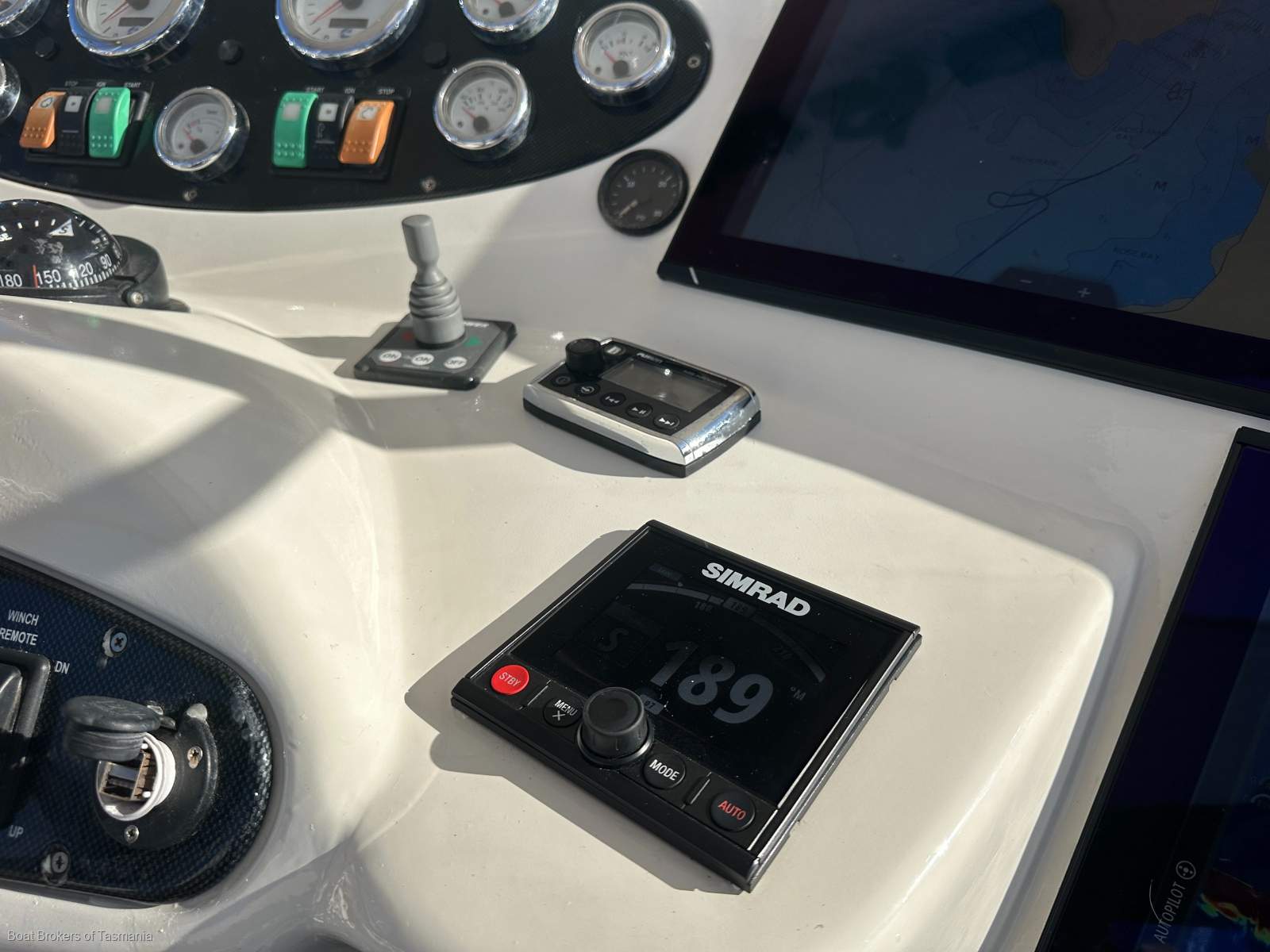 Devil Moon Riviera 37 Platinum with a generator and bowthruster Boat Brokers of Tasmania