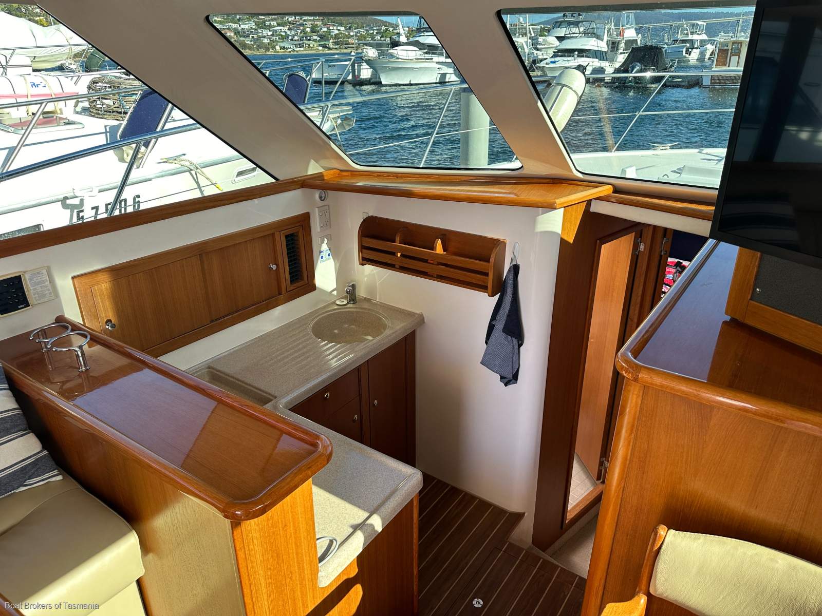 Devil Moon Riviera 37 Platinum with a generator and bowthruster Boat Brokers of Tasmania