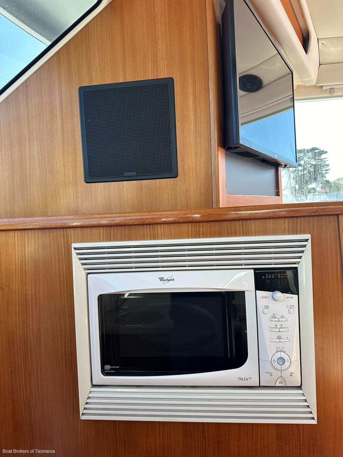 Devil Moon Riviera 37 Platinum with a generator and bowthruster Boat Brokers of Tasmania
