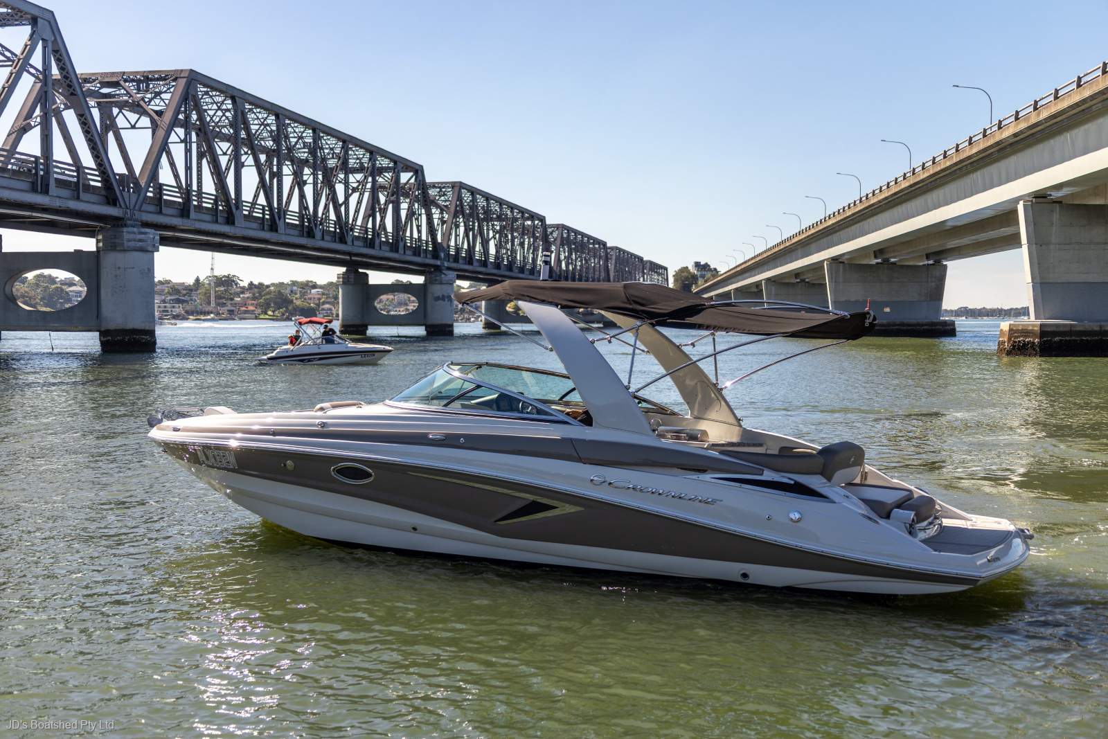 Crownline E275