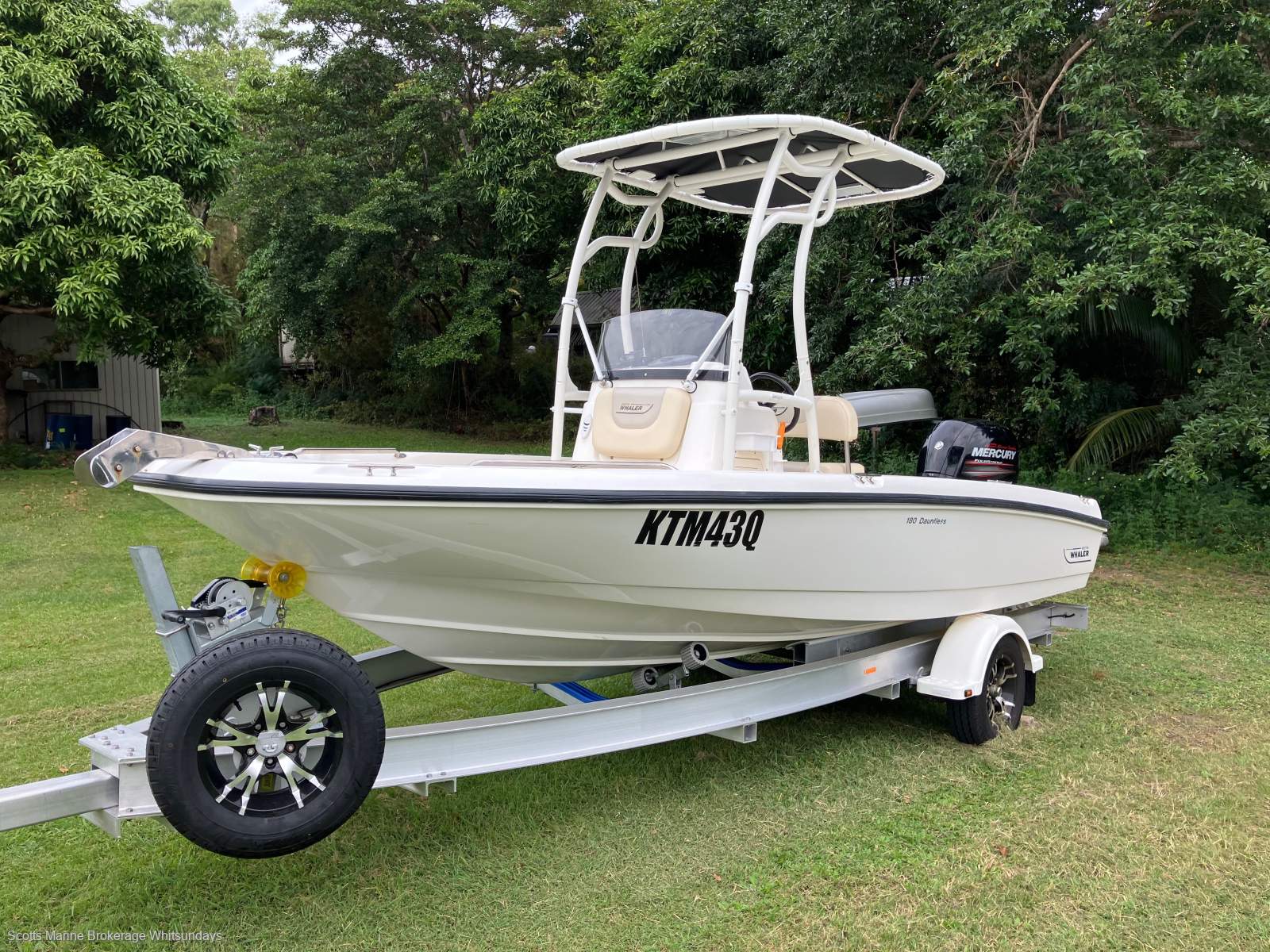 Boston Whaler 180 Dauntless
