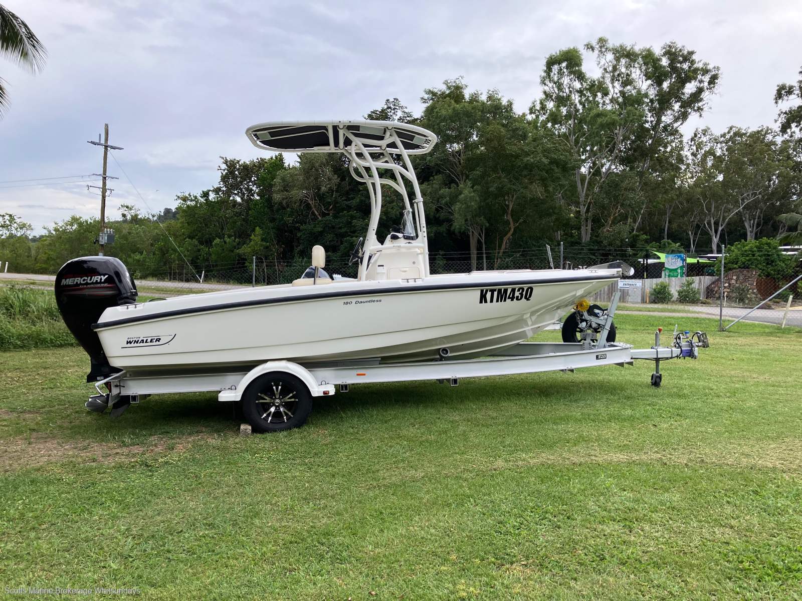 Boston Whaler 180 Dauntless