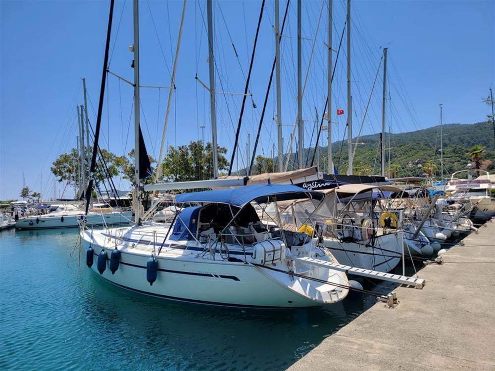 Bavaria 38