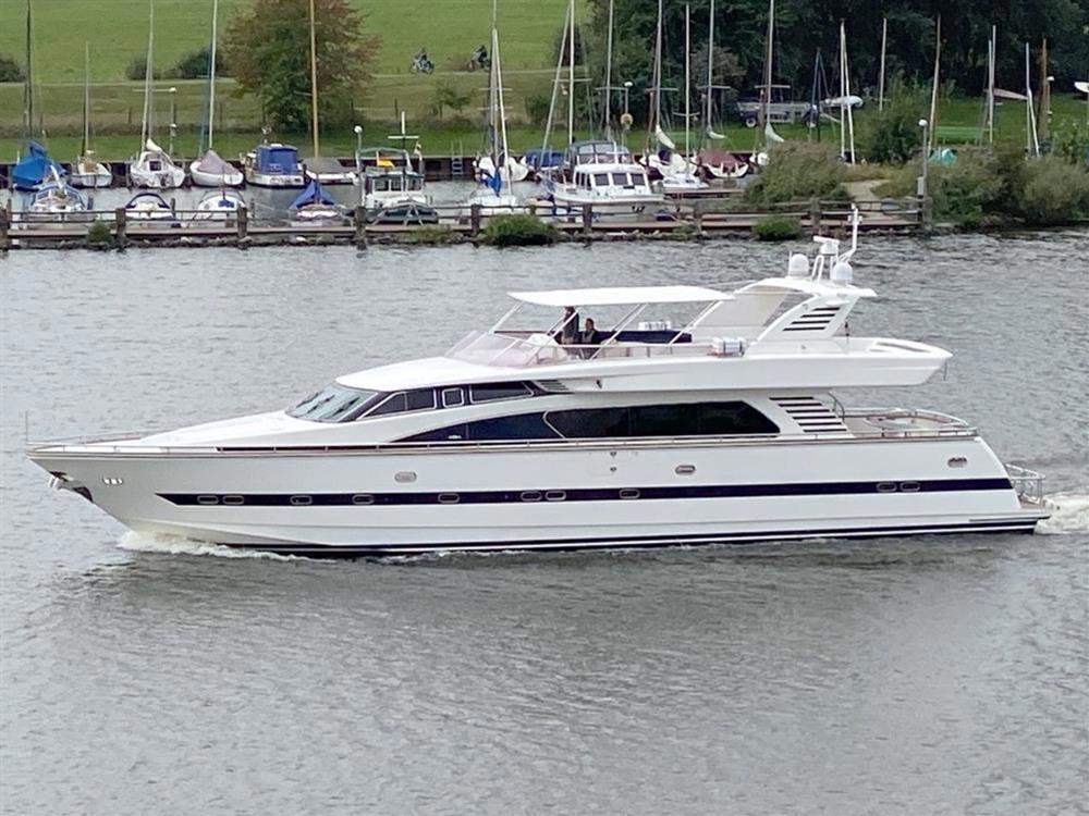 Elegance 82 S