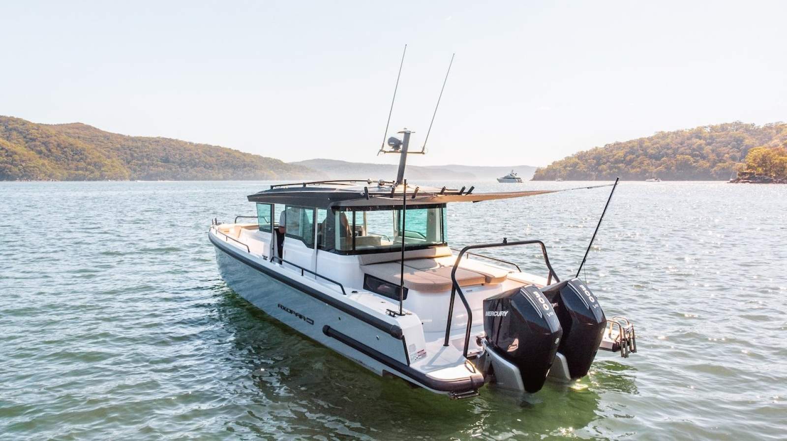 Axopar 37 Cross Cabin
