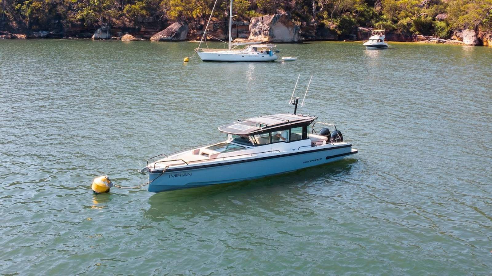 Axopar 37 Cross Cabin