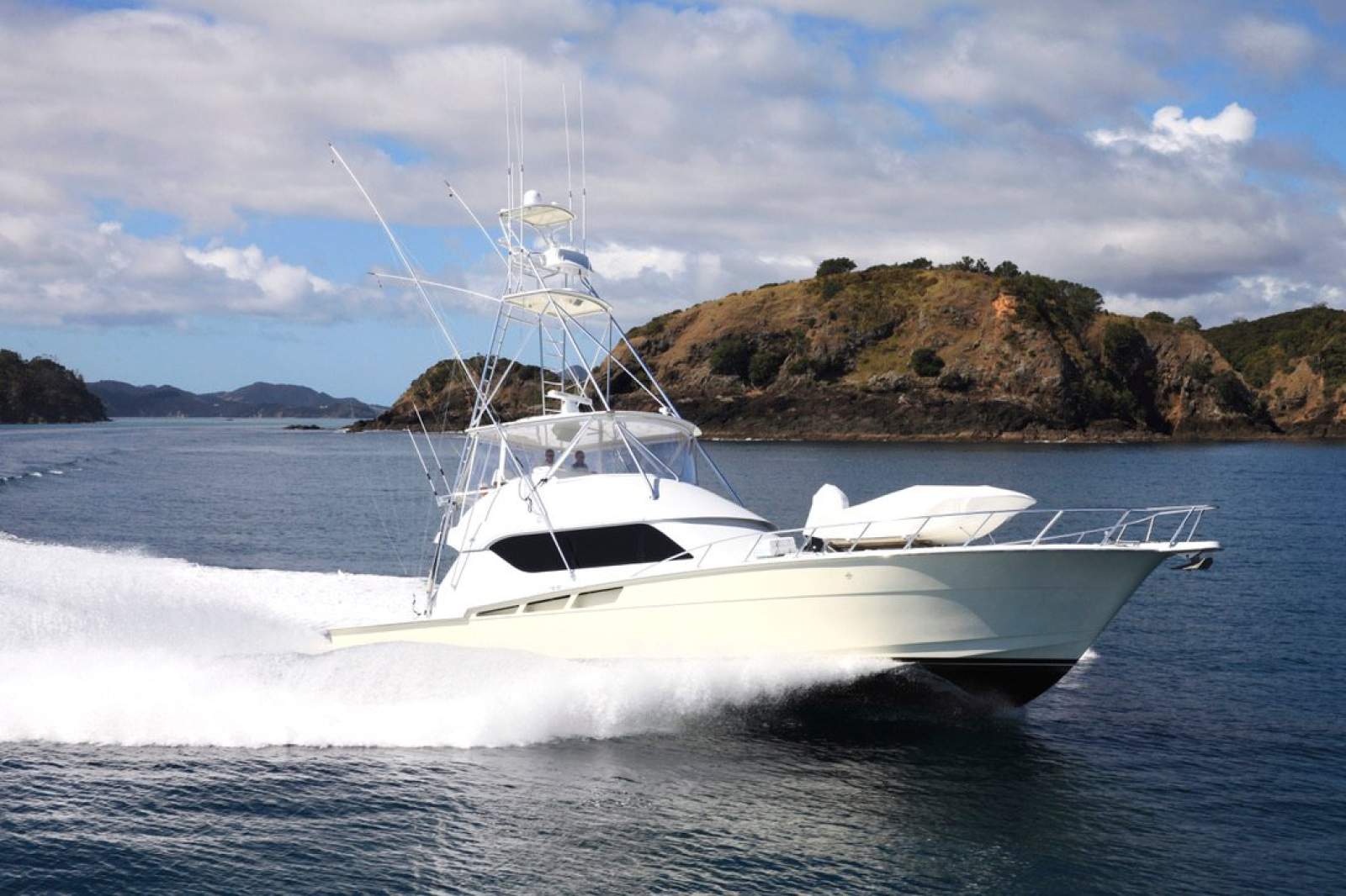 Hatteras 60 Convertible Sport