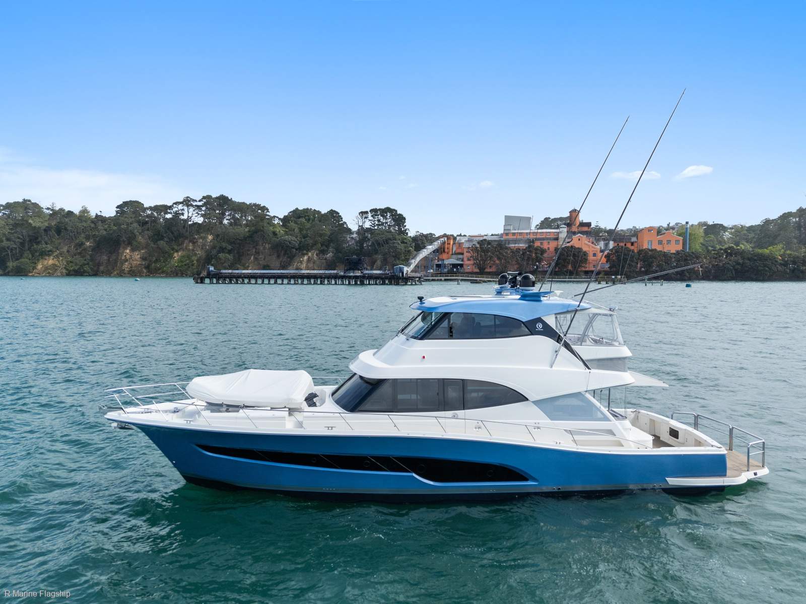 Riviera 64 Sports Motor Yacht