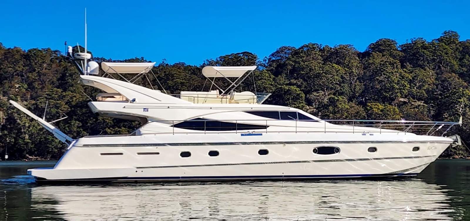 Ferretti 620 Motor Yacht