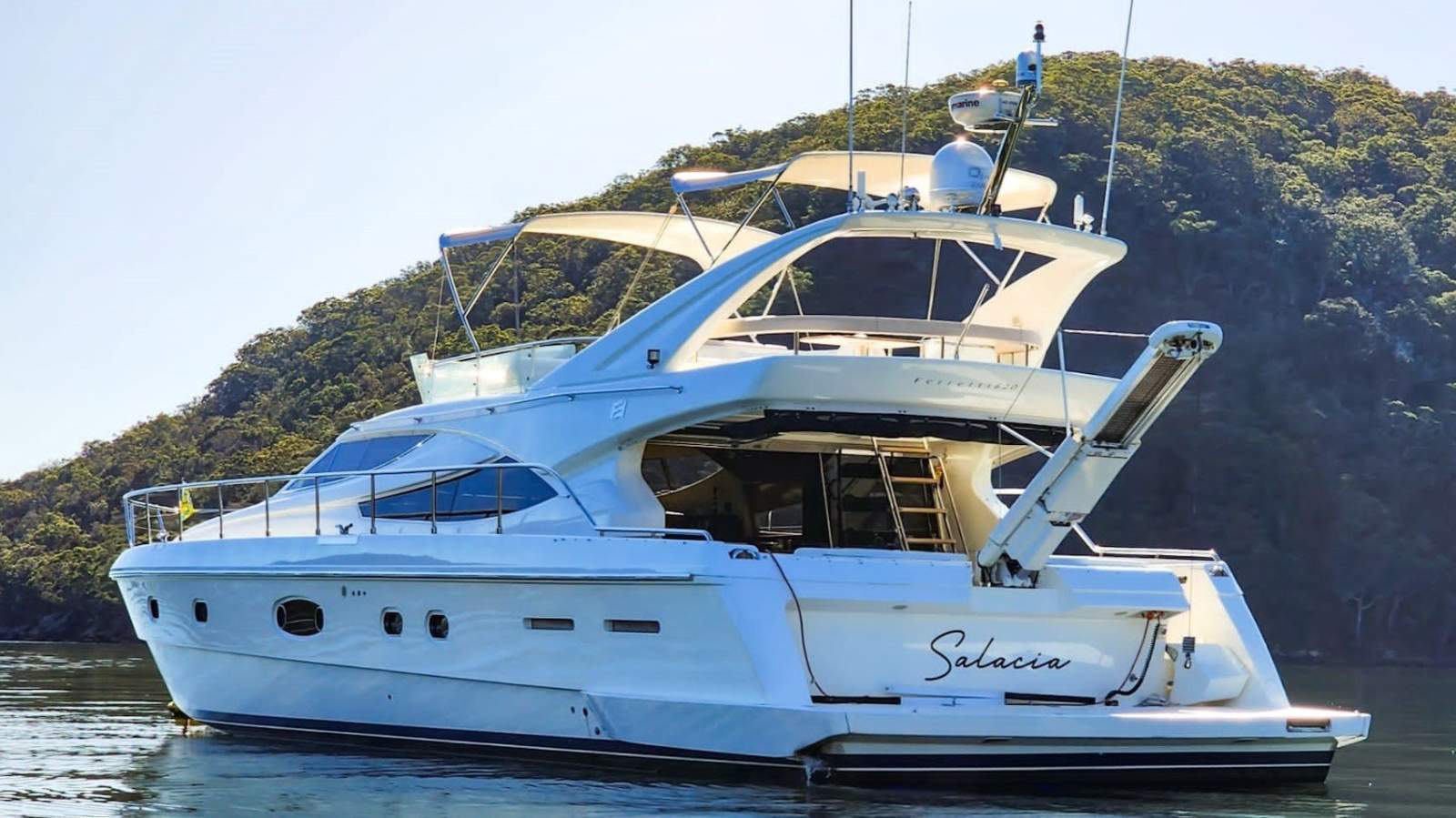Ferretti 620 Motor Yacht
