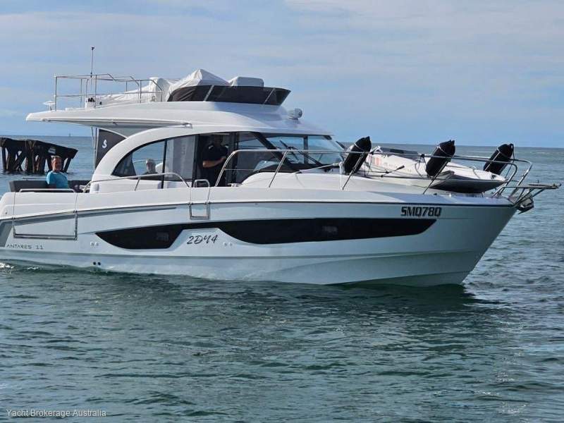 Beneteau Antares 11 Flybridge