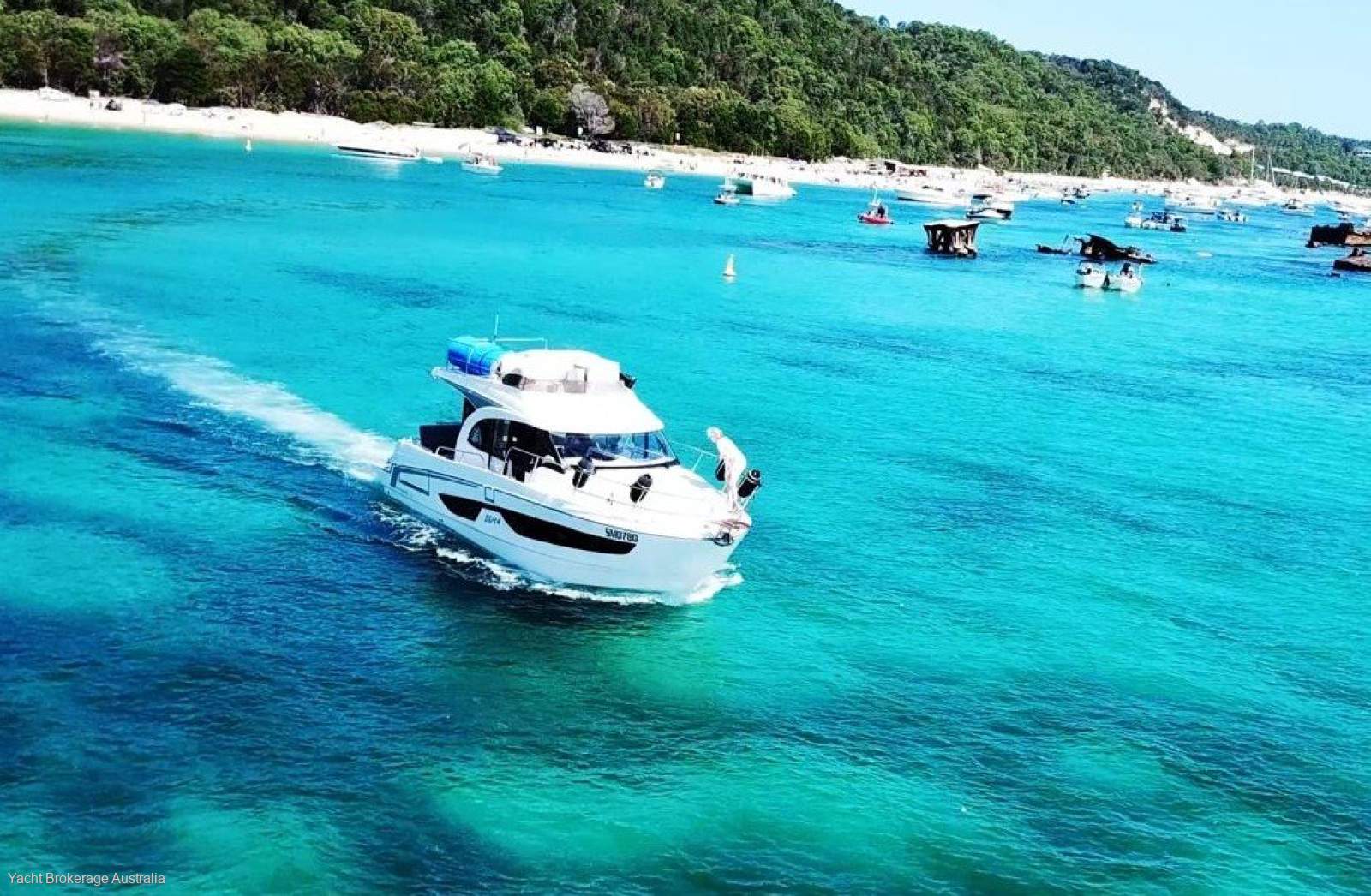 Beneteau Antares 11 Flybridge