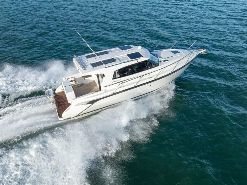 Rayglass Legend 3500 Sedan Cruiser