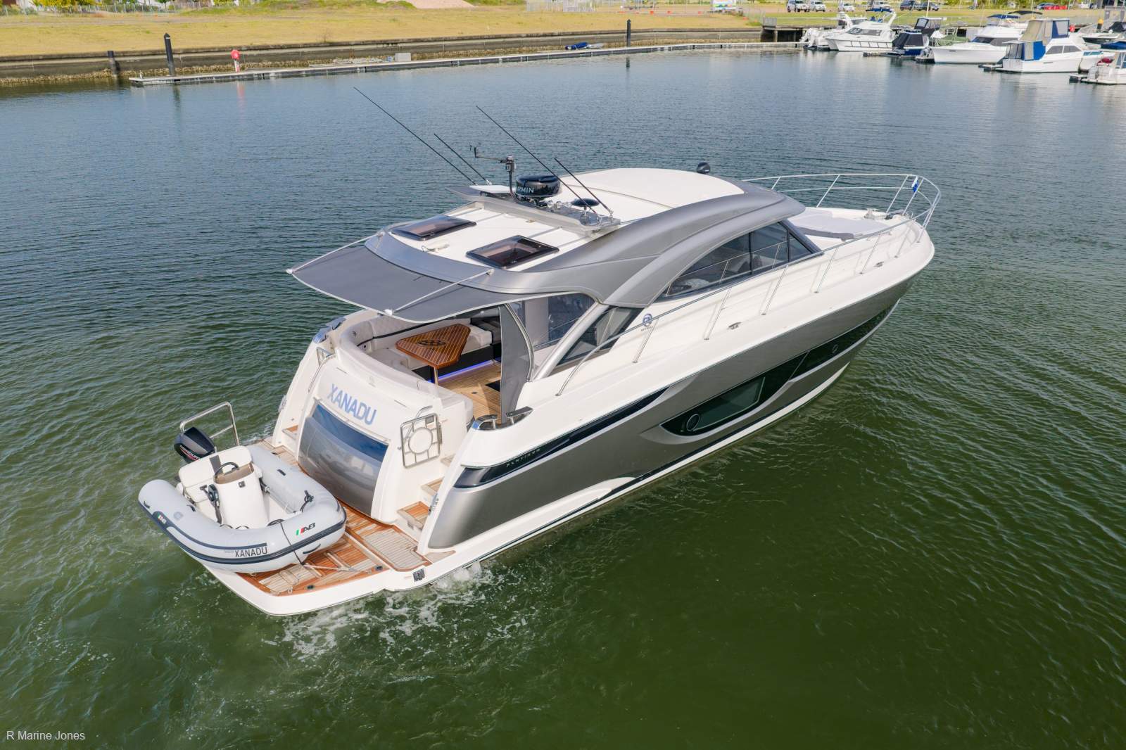 Riviera 4600 Sport Yacht Platinum Edition