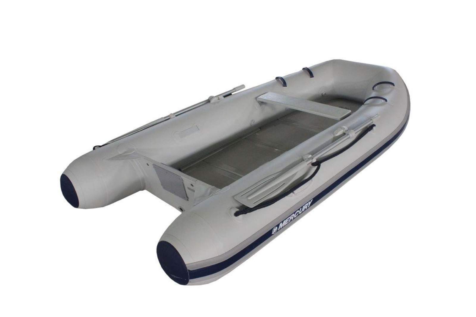 Mercury 320 Sport with new 6hp Mercury four stroke engine