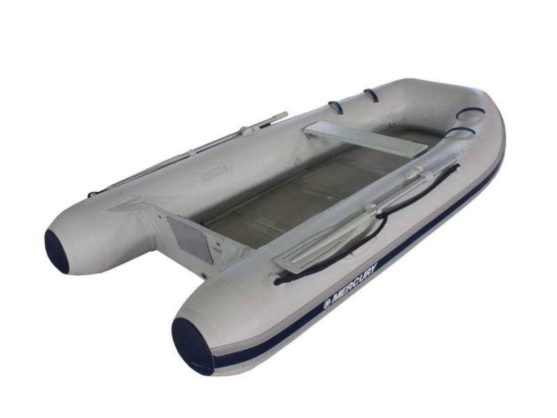 Mercury 320 Sport with new 6hp Mercury four stroke engine